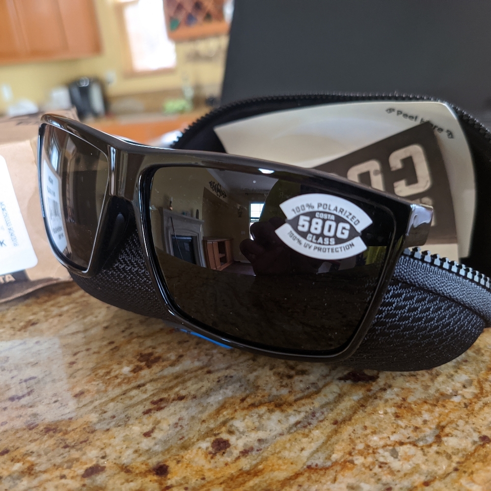 Costa Rincon 580g sunglasses